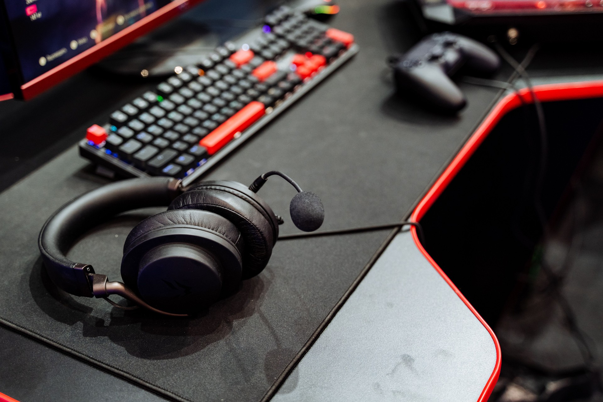 Gaming Setup with Headset, Keyboard, and Controller for Immersive Experience
